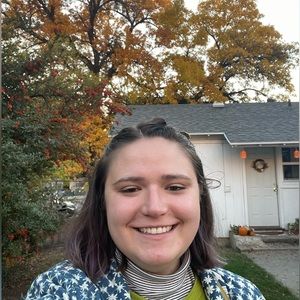 Meet your Posher, Lauren